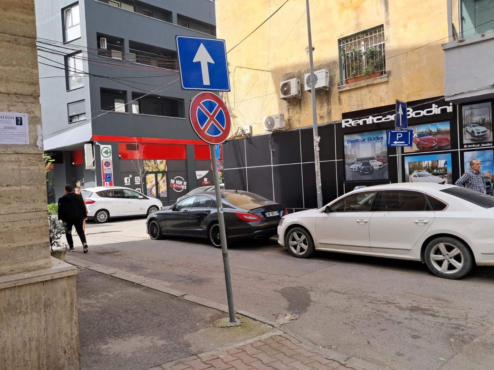 Edea Flat Apartment Tiranë Luaran gambar